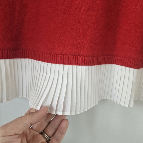 Milano Red Sweater with White Accents - Picture 5 of 6